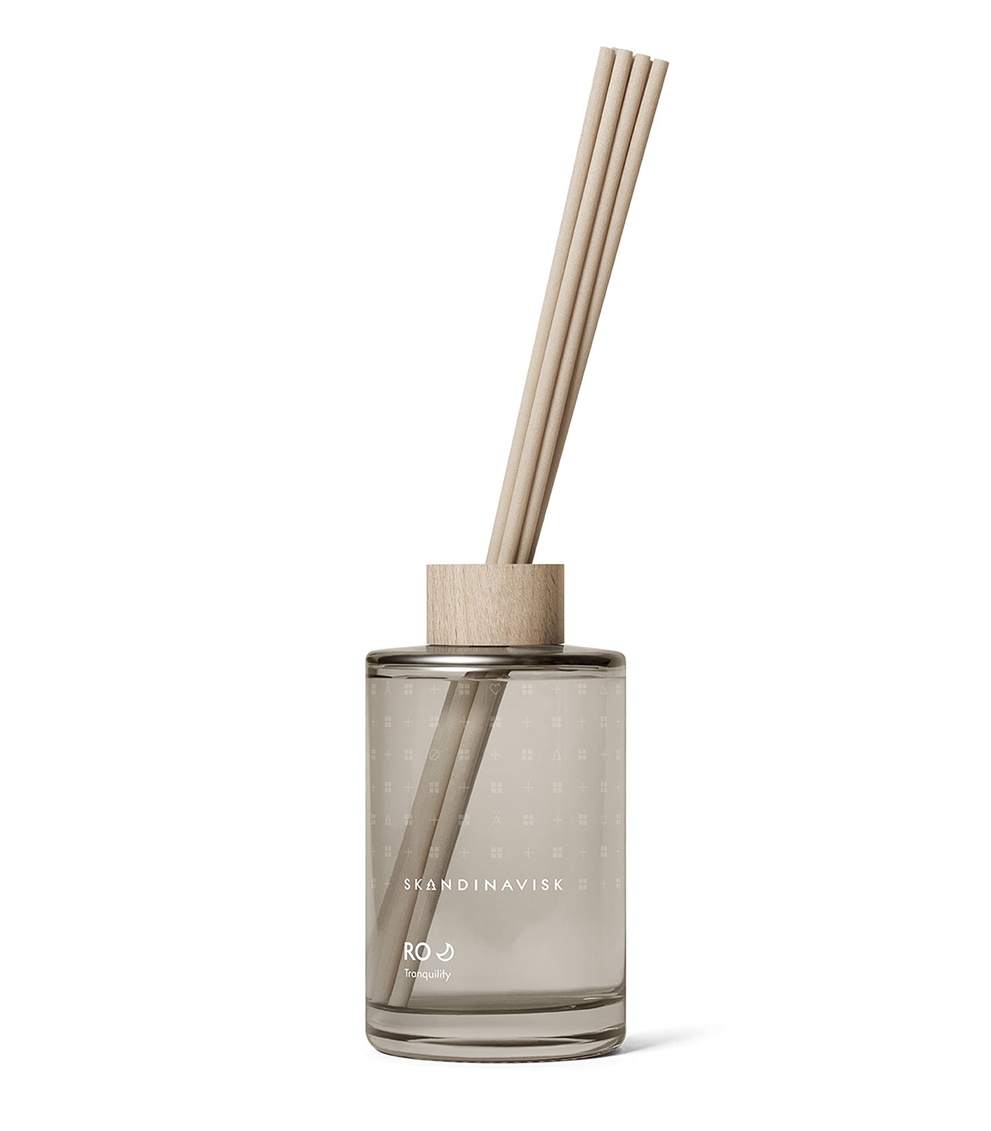 Skandinavisk HYGGE ‘Cosiness’ Reed diffuser with 8 Reeds, Lasts +3 Months, Scent Notes: Black tea and mint leaves, dried apples and baked cinnamon, 100 ml