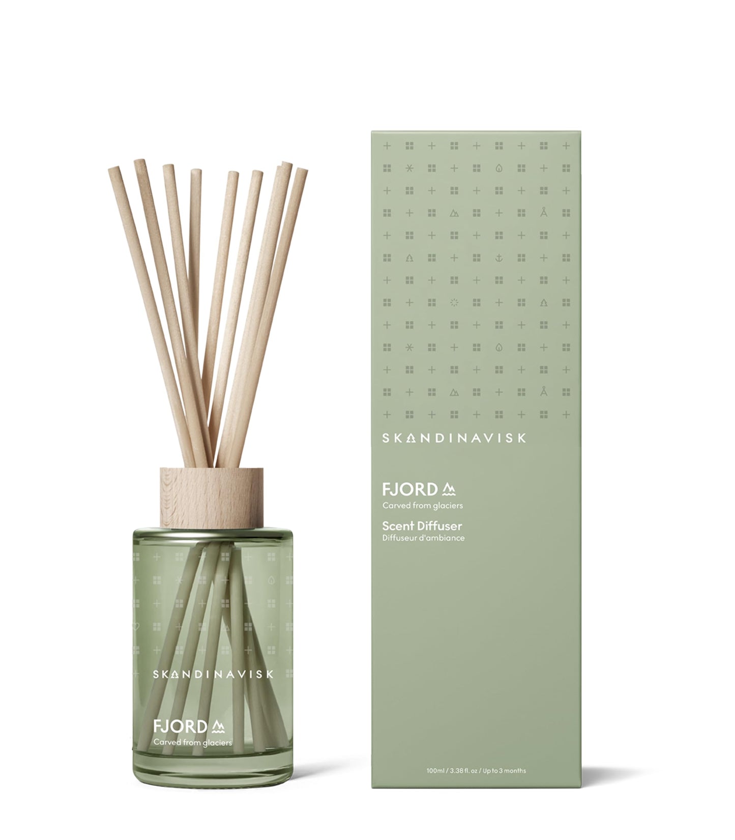 Skandinavisk HYGGE ‘Cosiness’ Reed diffuser with 8 Reeds, Lasts +3 Months, Scent Notes: Black tea and mint leaves, dried apples and baked cinnamon, 100 ml