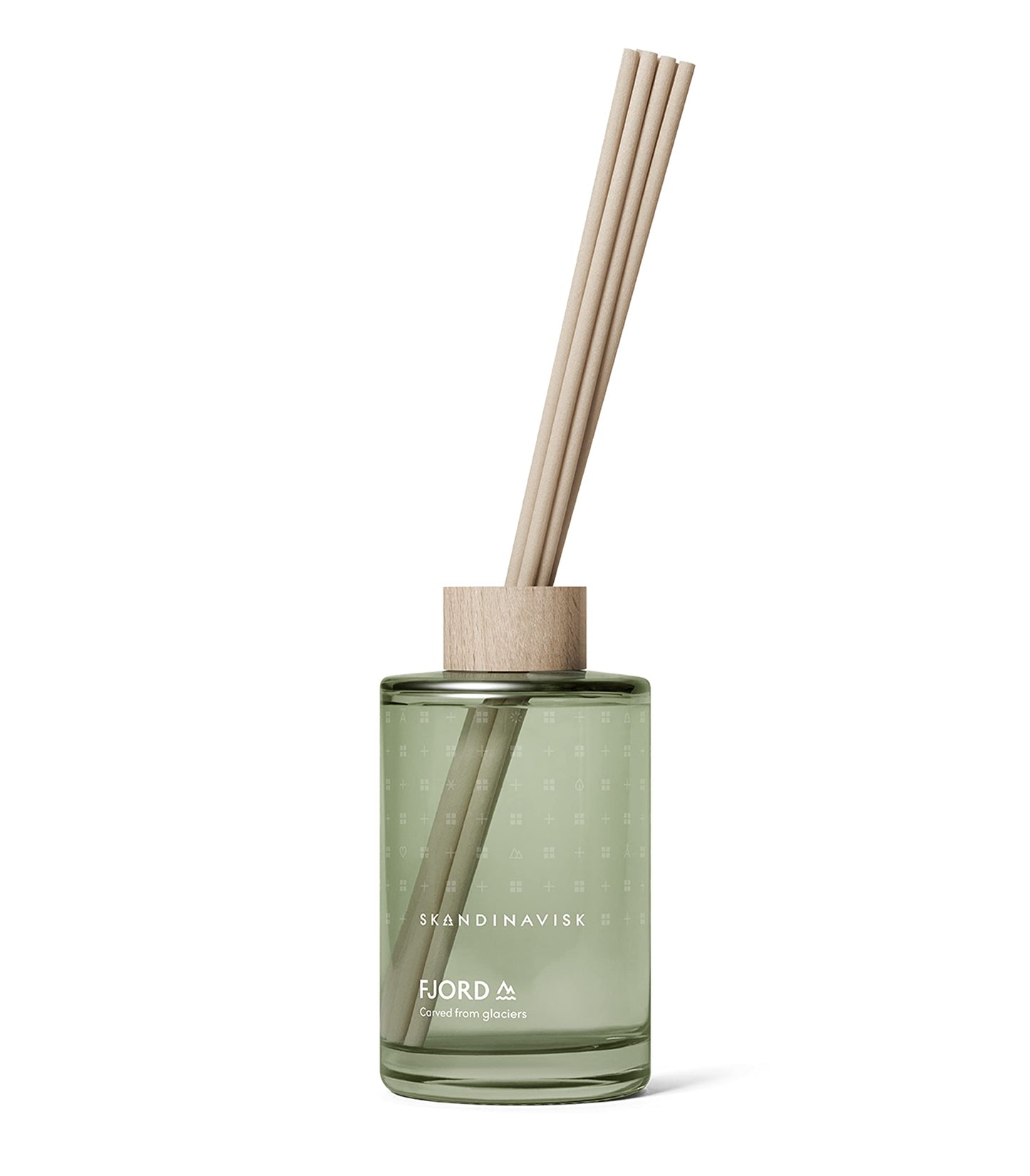 Skandinavisk HYGGE ‘Cosiness’ Reed diffuser with 8 Reeds, Lasts +3 Months, Scent Notes: Black tea and mint leaves, dried apples and baked cinnamon, 100 ml
