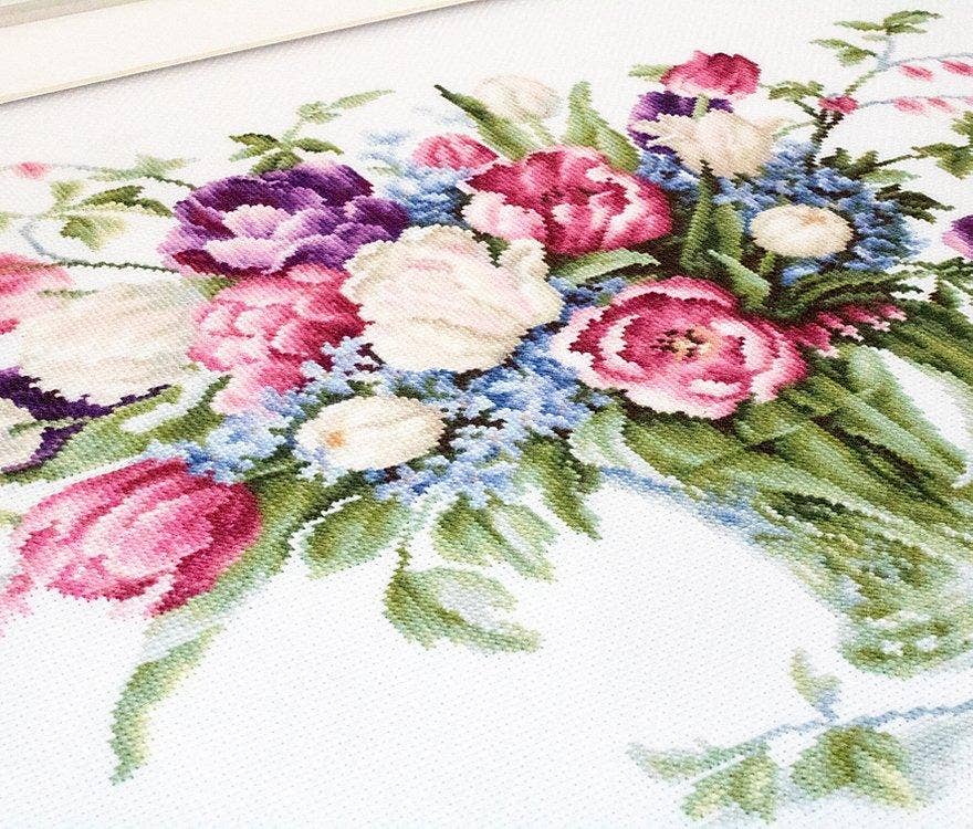 Cross Stitch Kit Luca-S - Tulips Vase, B2261