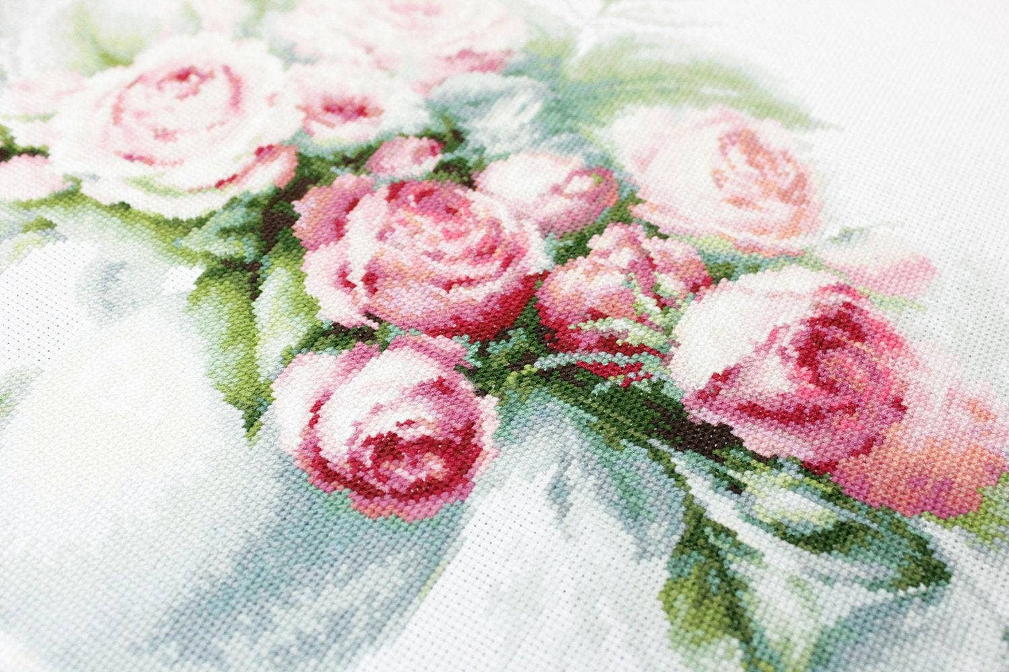 Cross Stitch Kit Luca-S - Etude with Roses, B2280