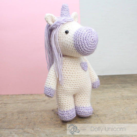 Little Blossom Shop can now spread the magic with Dolly! Dolly is a great gift for those who love magic, fairy tales and unicorns. 