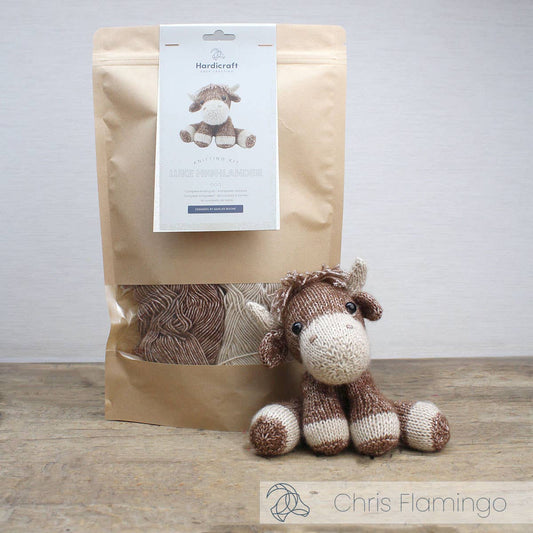 Little Blossom Shop would like to introduce Luke! He is new to our animal range. Not only does it look super cute, it also feels very soft and is perfect to use as a favorite toy