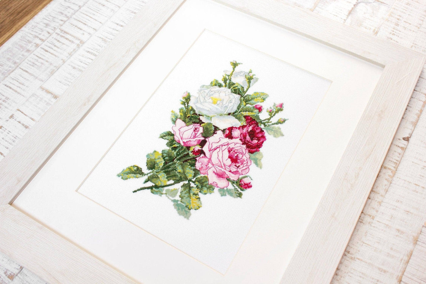 Cross Stitch Kit Luca-S - Bouquet of Roses, B2285