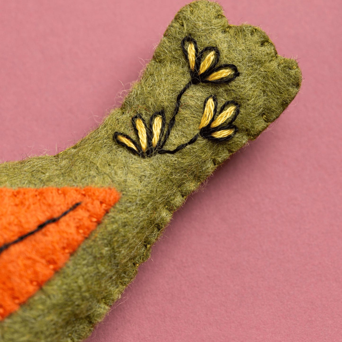 Corinne Lapierre Folk Birds Felt Craft Kit | Beginner Embroidery Kit | Wool Felt Sewing Kit | DIY Bird Decorations | Handmade Gift